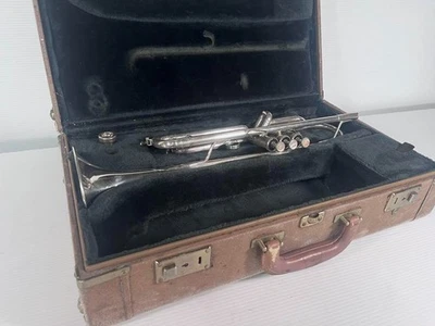 Yamaha Xeno YTR-8335GS Trumpet Silver Pro Model with Case Great Sound USED #9772 - Image 1 of 4