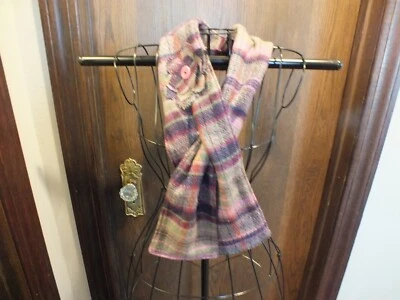 Bufanda Reciclada Reutilizada Rosas Púrpura Oliva Hecha a Mano Flor 47x5" Suave LINDA Foto 1 de 2