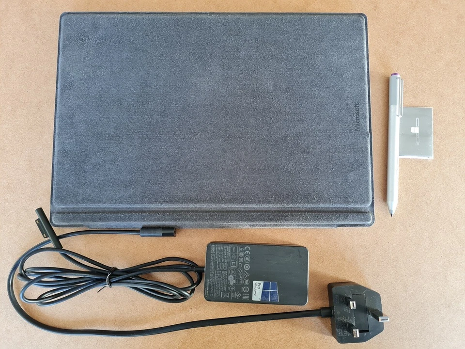 Microsoft Surface Pro 3 - Silver, 128GB, 4GB, 12in. Pen & 1725 Model Keyboard - Image 1 of 4