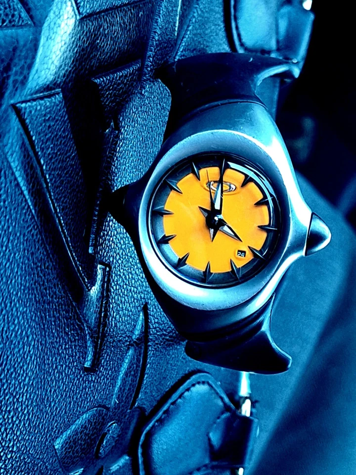 Reloj Oakley Vintage Acero Inoxidable 10 Bar Hidrofóbico Oakley EE. UU. Japón G3D Foto 1 de 4