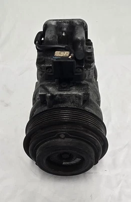 1986-1991 Mercedes-Benz 300E AC Air Compressor Pump Assembly - Image 1 of 4