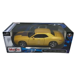 Maisto 2006 Dodge Challenger Concept Hemi 6.1 Yellow/Gold 1:18 Scale - Picture 1 of 12