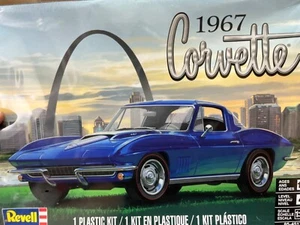 Revell 85-4517 1967 Chevy Corvette Coupe 1/25 McM kit Fs - Picture 1 of 2