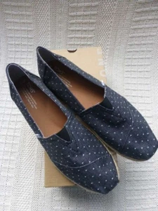 TOMS Classic Black Dot Chambray Rope Sole Espadrille Flat Size 11 New in Box - Picture 1 of 8