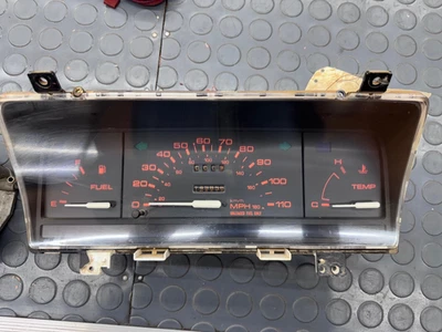 Cuadro velocímetro Mazda B2000 1985 1986 1987 OEM 149 k millas 85 86 87 Foto 1 de 3