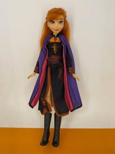 Hasbro / Disney 2018 - FROZEN - Anna - Princess Barbie Doll