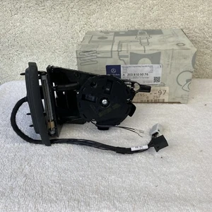 Mercedes Benz Genuine Mirror Assembly Right E320 E350 E500 E55AMG OE 2038105076 - Picture 1 of 17