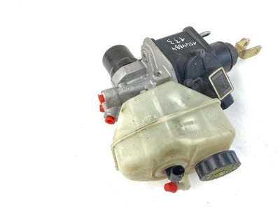 SL-CLASS (R230) VA2751608 Brake Master Cylinder A0004300712 A0004300412 - Image 1 of 4