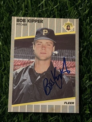 1989 Fleer #211 Bob Kipper AUTO Pittsburgh Pirates AUTOGRAPH Signed - Image 1 of 2