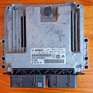 CALCULATEUR   PEUGEOT  308 II  1.5 HDI  BOSCH MD1CS003  0281035365 / 9832694380 - Picture 1 of 2