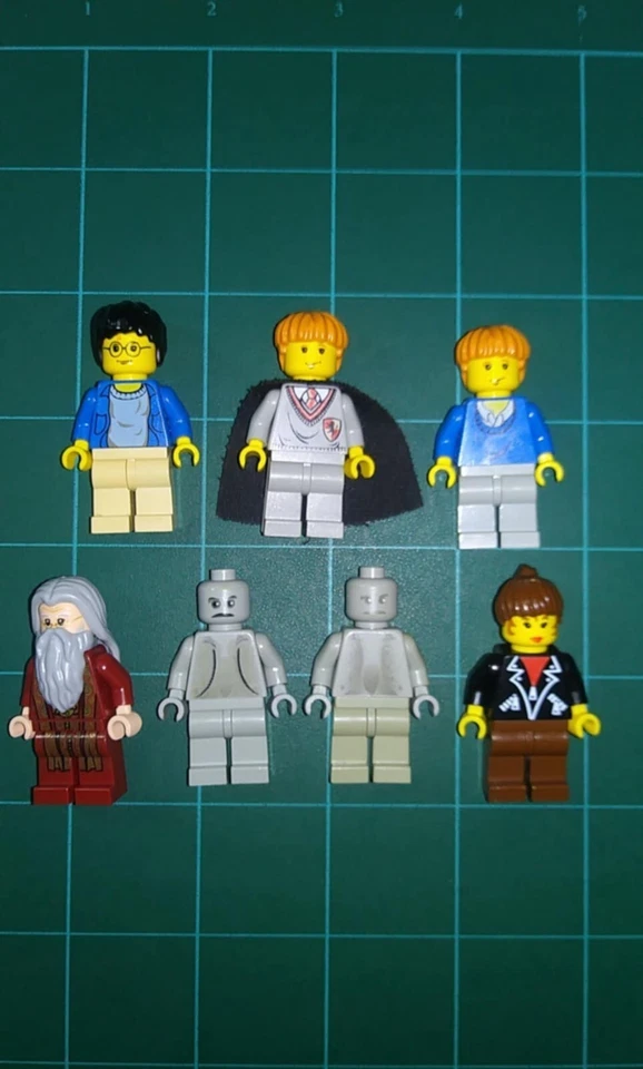 LEGO Minifiguras Lote x7 Harry Potter Tema Harry Ron Weasley Dumbledore Peeves Foto 1 de 1