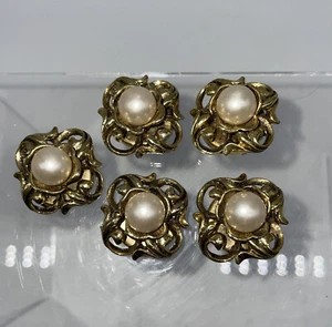 Faux Pearl Gold Tone Vintage Button Covers Set Of 5 Floral Antique Look - Picture 1 of 11