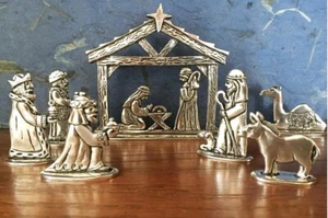 Standkrippe 7-teilig von Basic Spirit Geschenkbox, Zinn, Weihnachten - Bild 1 von 8