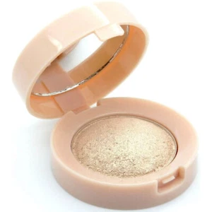 W7 Yummy Eyes Baked Eyeshadow - Cafe Latte - Shimmer Pearl Pale Highlighter - Picture 1 of 2