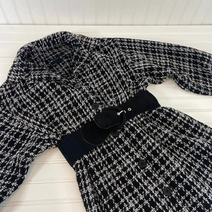 ASOS Women’s Belted Mini Shirt Dress in Mono Boucle Black Long Sleeve Size 6 - Picture 1 of 7