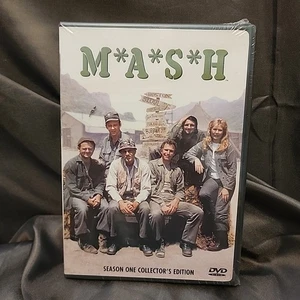 MASH - Season 1 Collector's Edition (DVD, 2001, 3-Disk Set) NEW UNOPENED - Imagen 1 de 3