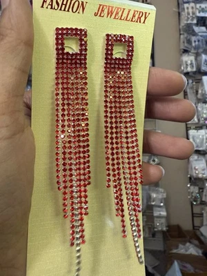 Pendientes rojos largos colgantes diamantes de imitación araña plata cristal concurso Foto 1 de 4