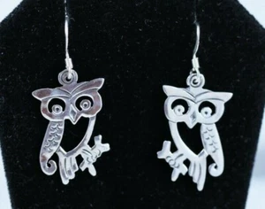 Pendientes colgantes de alambre de búho de plata de ley .925 - Imagen 1 de 3