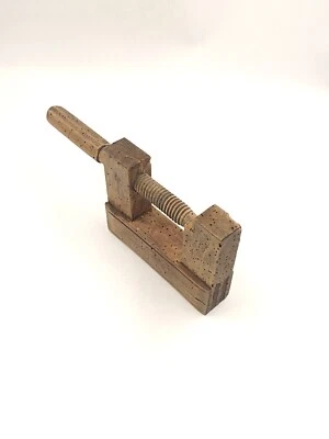 Outil Ancien Serre Joint Étau à Vis en Bois Sculpté Art Populaire Rural Établi - Photo 1/4