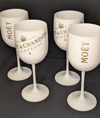 Juego de 4 copas de champán acrílico Moët & Chandon - blanco con letras doradas, nuevas Foto 1 de 4