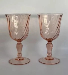 2 Vintage Luminarc Arcoroc Rosaline Pink Swirl Wine Goblets Glasses 5.75" France - Foto 1 di 7