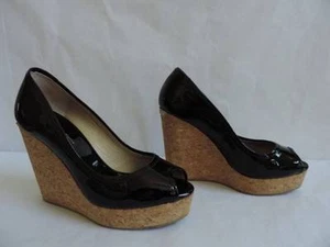 CUÑA DE CORCHO PATENTADA JIMMY CHOO PAPINA TALLA 39 MRSP $595 + IMPUESTOS - Imagen 1 de 12