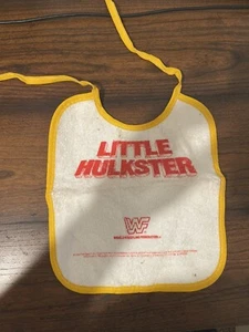 WWF Hulk Hogan Little Hulkster Baby Lätzchen - gelb-Vintage und Original - Bild 1 von 3