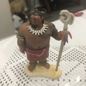 Disney Moana Vater Häuptling Tui PVC Spielzeug Figur Kuchen Topper - 3,75" groß - Bild 1 von 11