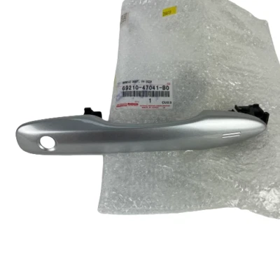 OEM 2016 - 2022 Toyota Prius & Prime Front Left Door Handle Silver 6921047041B0 - Image 1 of 4