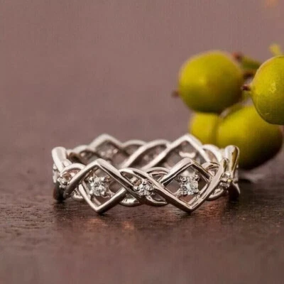 Banda Promesa Pulgar Tejida Nudo Celta Diamante Simulado 2.0Ct Oro Blanco 14k Sobre Foto 1 de 4