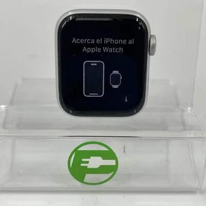 Unlocked Apple Watch Series 4 40MM Silver Aluminum A1975 Face Only - Zdjęcie 1 z 7