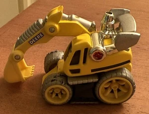 EXCAVADORA ERTL JOHN DEERE EARTHSHAKERS ES1 ACELERADOR COMPLETO FUNDICIÓN A PRESIÓN RESISTENTE - Imagen 1 de 8