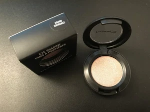 MAC GRAND ENTRANCE EyeShadow Eye Shadow Full Size NIB - Picture 1 of 1