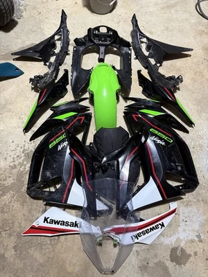 Kit plástico Kawasaki Ex650 2022 Foto 1 de 4