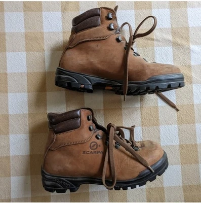 Botas de caminhada ao ar livre masculinas de couro italiano Scarpa, tamanho 39 - Imagem 1 de 4