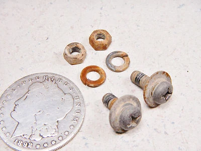 89 PARAFUSOS E PORCAS DE MONTAGEM PROTETOR CONTRA RESPINGOS DE LAMA PARA-LAMA TRASEIRO INTERNO YAMAHA XT350 - Imagem 1 de 4