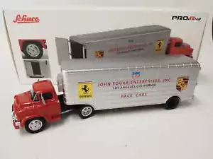 Schuco GMC Renntransporter John Edgar Enterprises Ferrari Porsche 1/43 450913400 - Foto 1 di 2