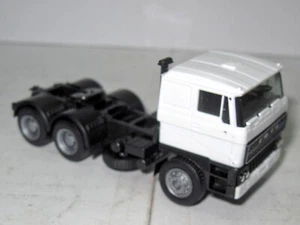 Herpa 085809 - RABA Zugmaschine 3-achsig (Lizenz DAF) - weiß/Fahrgestell schwarz - Bild 1 von 4