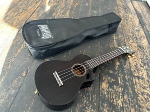 Mahalo Transparent Black Concert Ukulele MH2CE With Case & Built In Tuner - Picture 1 of 10