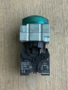 SIEMENS 3SB3403-1QC GREEN ILLUMINATED PILOT LIGHT - Picture 1 of 6