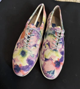 NEW EASY SPIRIT KED STYLE FLORAL SNEAKERS SIZE 8M NIB GREAT GIFT!! - Picture 1 of 6