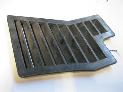 Arctic Cat Panther 400 440 1973 cubierta de capó rejilla lateral derecha ventilación Foto 1 de 4