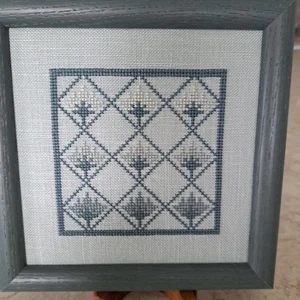 GERAHMT und KOMPLETTIERT Kreuzstich Quilt Block Sampler - 7" x 7" - Bild 1 von 6