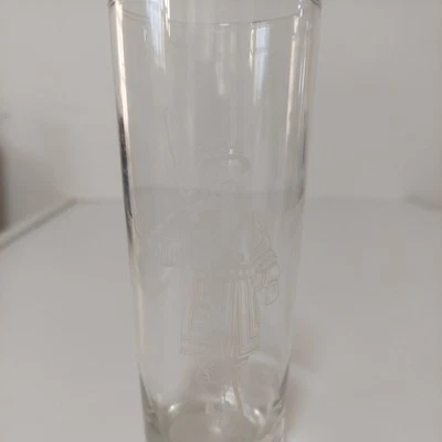 Un vaso grabado Beefeater ginebra alta copa de cóctel 6,5" de alto fondo ponderado Foto 1 de 2