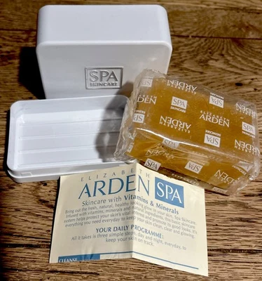 Nuevo Elizabeth Arden SPA Jabón para el Cuidado de la Piel con Vitaminas y Minerales y Jabonera y Tapa Foto 1 de 4