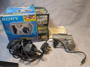 SONY DSC-S50 CYBER-SHOT DIGITAL CAMERA SILVER With Charger, Original Box Working - Picture 1 of 12