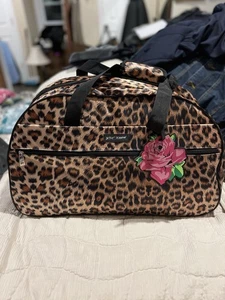 Betsey Johnson Leopard Print Rolling Duffel Luggage With Floral Owners Tag - Picture 1 of 9