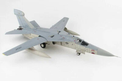 HA3023 1/72 EF-111A Raven Cherry Bomb USAF 42nd ECS 66th ECW RAF Upper Heyford Foto 1 de 4