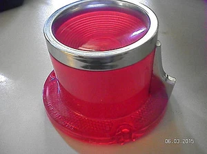 1961 PONTIAC BONNEVILLE (WITH TRIM) TAIL LAMP LENS ...ONE LEFT LENS....NOS... - Bild 1 von 3