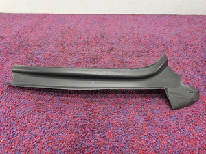 CHEVROLET SUBURBAN K1500 LT 15-20 RIGHT PASSENGER TRUNK QUARTER WATER DRAIN TRIM - Bild 1 von 3